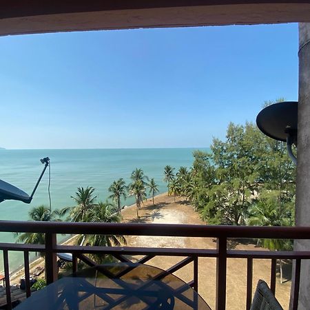 Pd Seaview Paradise Lagoon Apartment Port Dickson Exterior photo