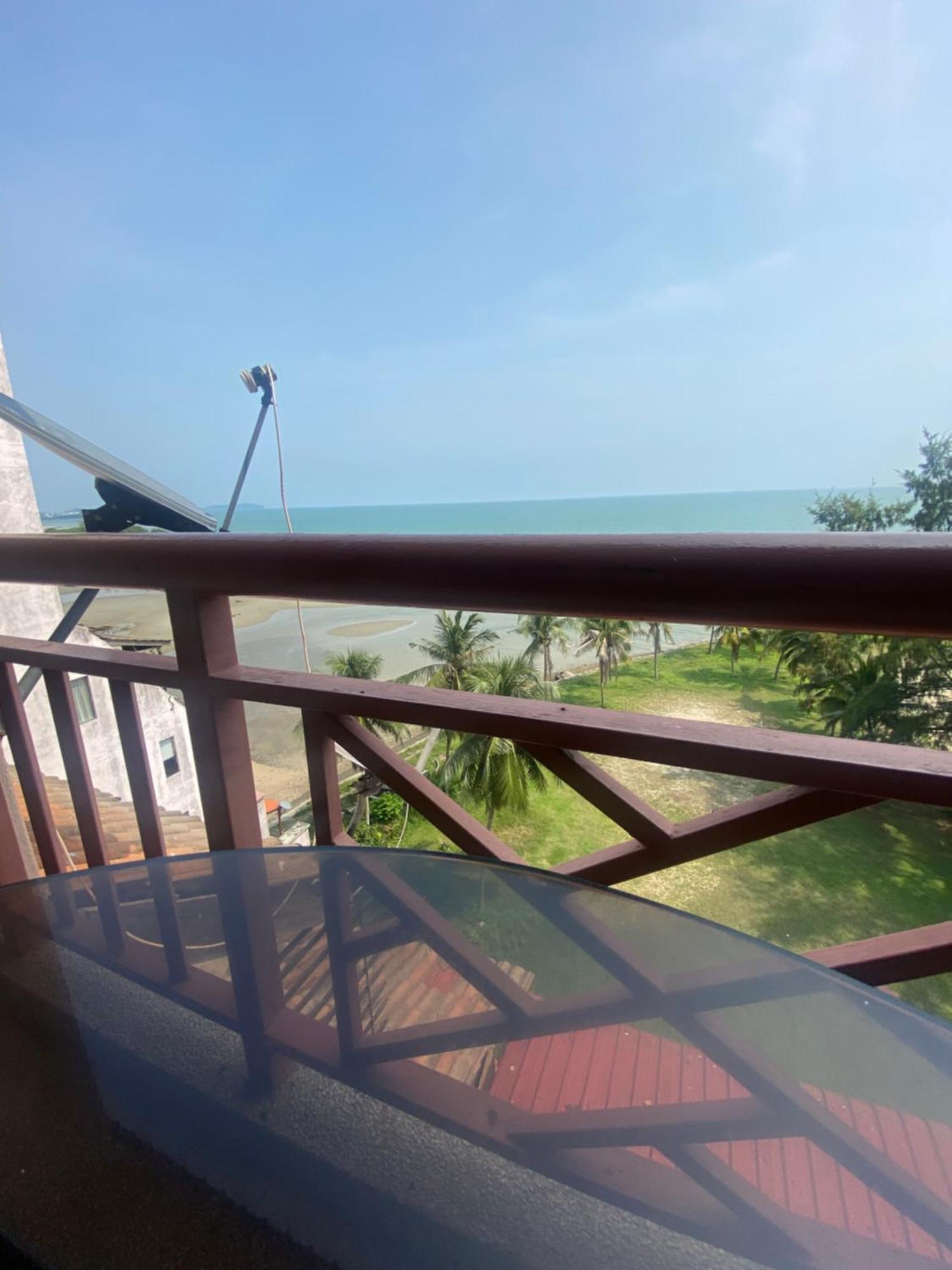 Pd Seaview Paradise Lagoon Apartment Port Dickson Exterior photo